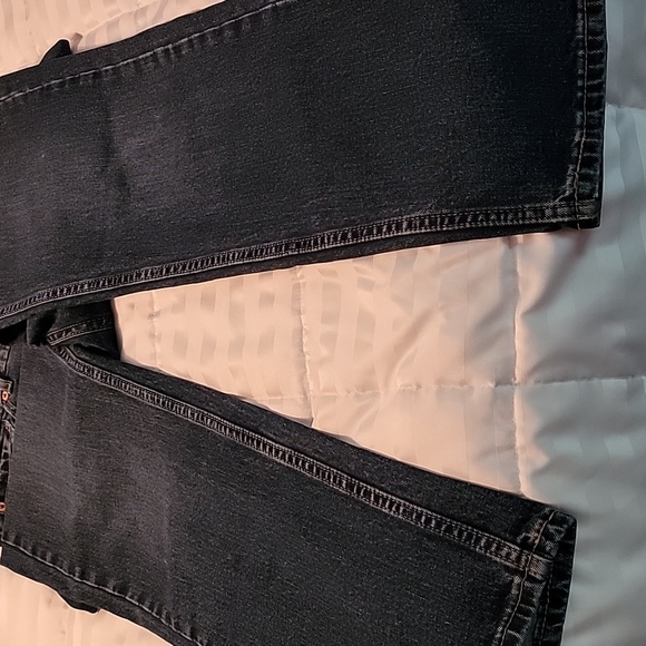 Like New Men's Levi's 505 jeans.  34X32. - Picture 6 of 7